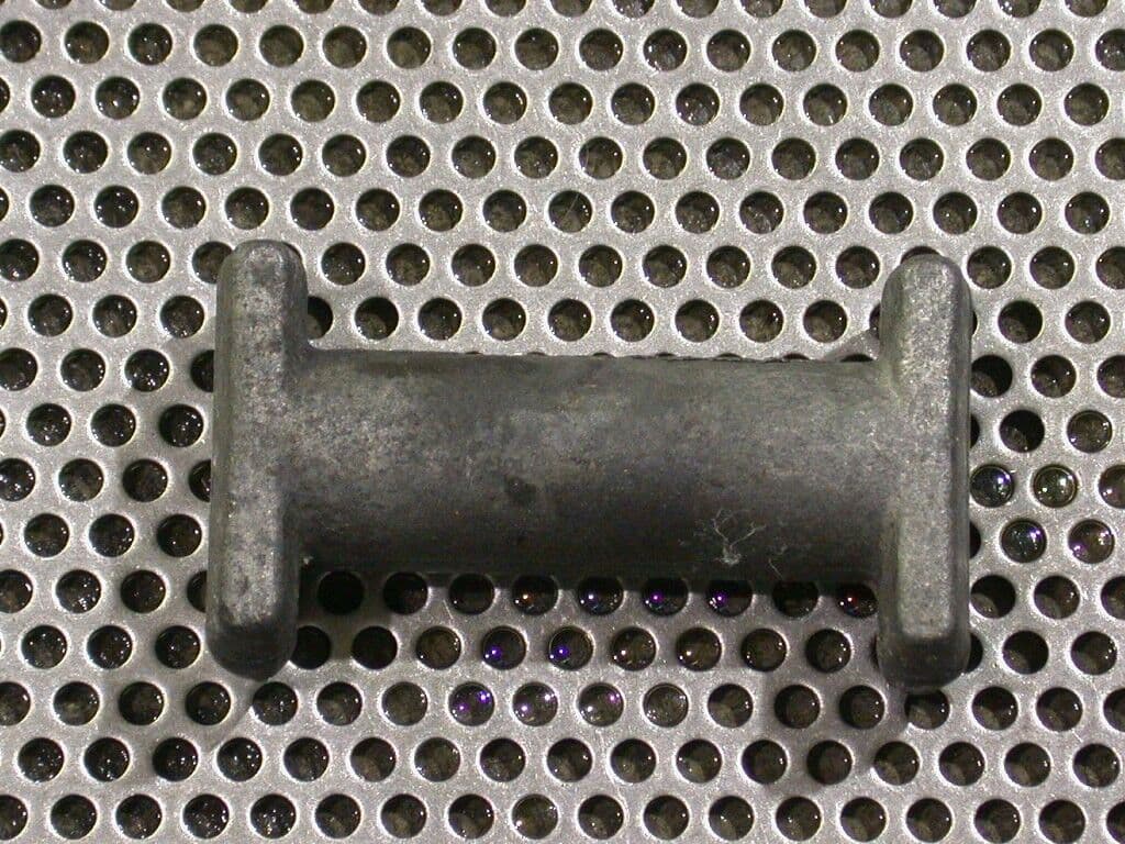 Metal pin after rust removal treatment