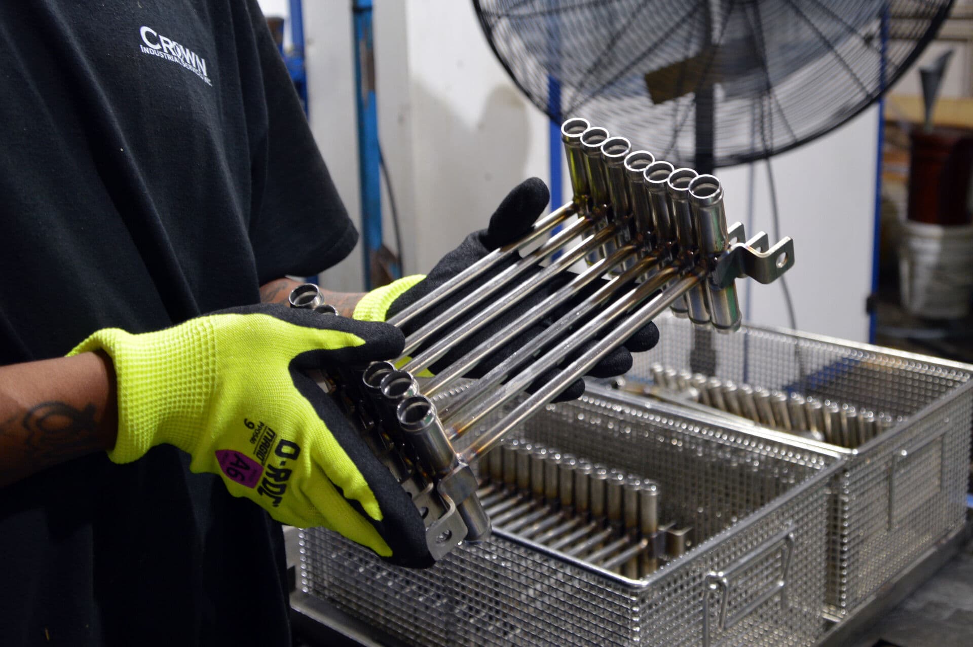 Metal component after vapor degreasing